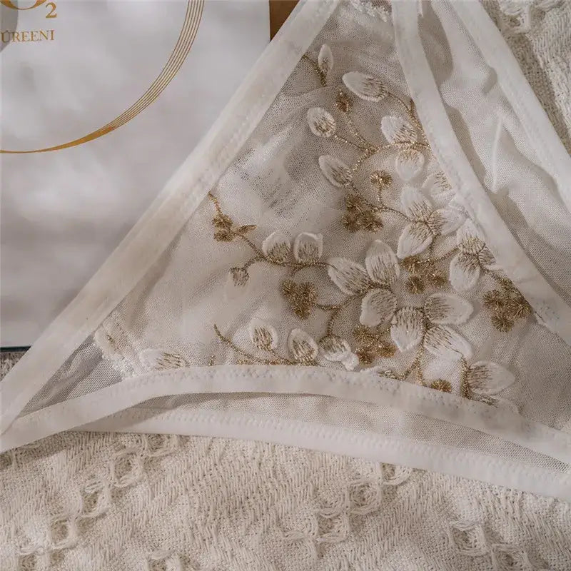 New Embroidery Lace Flowers French Underwear Sexy Body Shaping Push Up Bra Set Romantic White Lingerie Bras and Panties Set