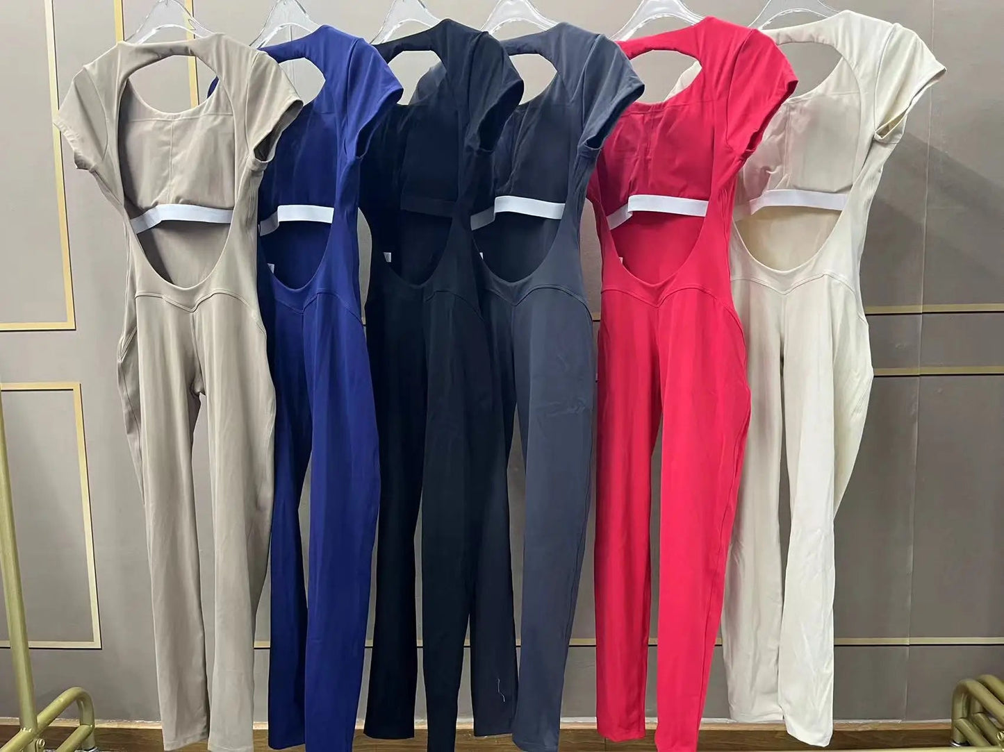 Seamless Yoga Jumpsuit - Backless One-Piece for Women