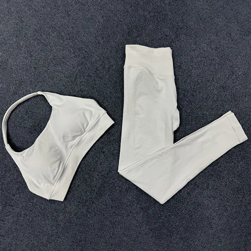 Seamless Yoga Set - Cropped Top & High-Waist Leggings
